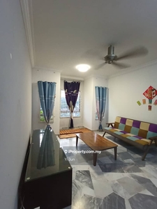 Very well maintained unit. Fully Furnished!