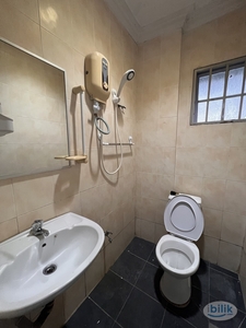 USJ 13 ROOM FOR RENT WITH ATTACH BATHROOM