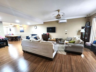 2 storey Freehold terrace house ( Renovated)