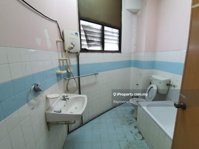 2.5 Storey Corner House With Big Land For Sale In Pandan Indah