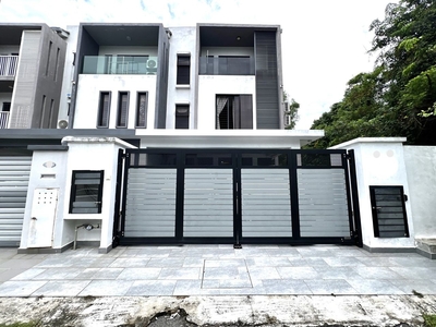 2.5 Storey Terrace House End Lot @ Averia, Abadi Heights, Puchong