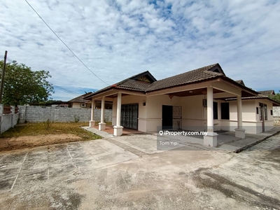 Big land bungalow, good condition, call for viewing