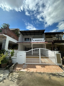Blossom Partially Furnished Double Storey FOR RENT