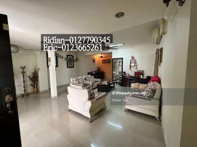 Double Storey Terrace End Lot Bandar Botanic For Sale!