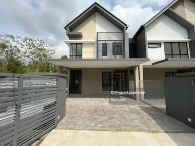 End Lot Brand New 2 Storey Terrace House Jalan Selasih Cahaya Alam