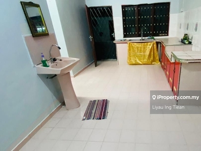 Full Furnish Taman Pknk House 3bed2bath 5km to Kulim Hitech For Rent