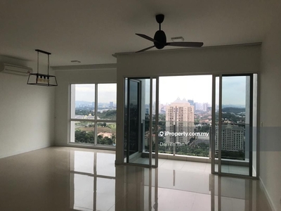 High Floor Unobstructed Palace View!
