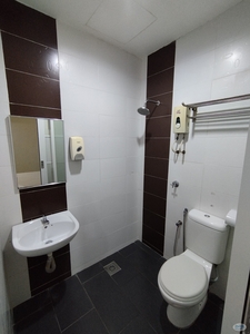 Just 5 min walking to MRT Surian Fully Furnished Master Room for Rent