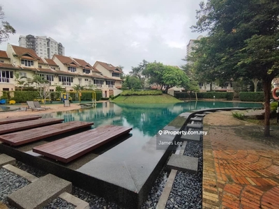 Limited Private Garden, Walking distance to Waterfront, Central Lake