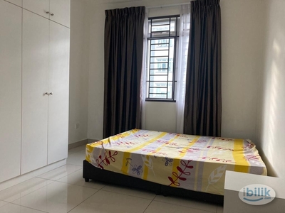 Master room near 2nd Link/Tuas CIQ for Professional Adult, Pines Residence, Gelang Patah