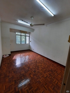 Middle Room at BU2, Bandar Utama