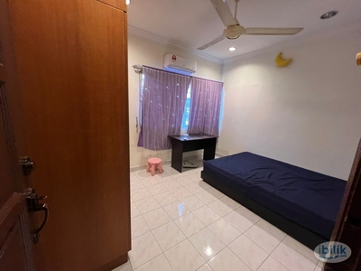 Middle Room at Taman Connaught, Cheras, Near UCSI