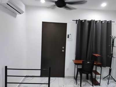 New with private toilet single room