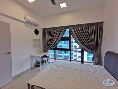 Pacific Star Balcony room For Rent, Nearby Um, Jaya One Free Utiliz