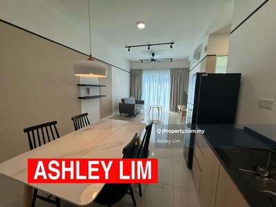 Quaywest 2 rooms Condo, walking distance to Queensbay Mall