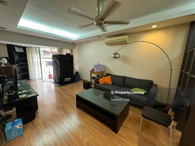 Renovated Furnished & Corner Unit Good Condition For Sale