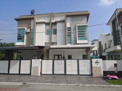SEMI D CONCEPT NEW MORDEN PROJECT LIMITED UNIT ONLY 18