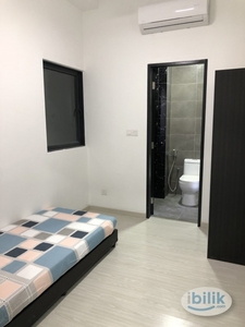 Single AIrcond Room ‍♀️ Ready to move in at Jalan Bayan, Bandar Puchong Jaya. Nearby IOI Mall! Bandar Puchong Jaya,Selangor
