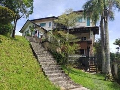 Well maintained 2.5 storey bungalow at kemensah heights, hulu kelang.