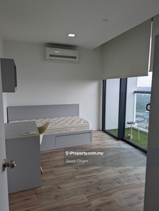 2 Bedroom Fully furnished Shuttle van MRT Balcony