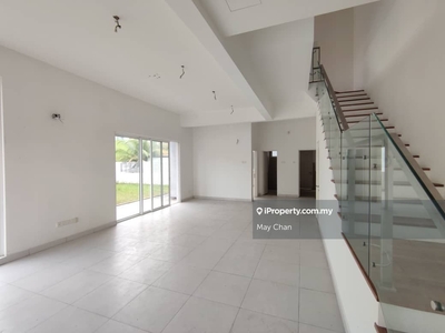 3-Storey Corner House Sunstone Villa, Bandar Mahkota Cheras: