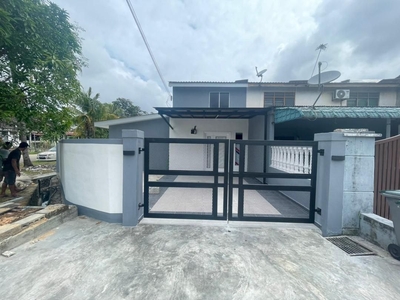 DOUBLE STOREY LOW COST HOUSE CORNER LOT TAMAN MEGAH RIA FOR SALE