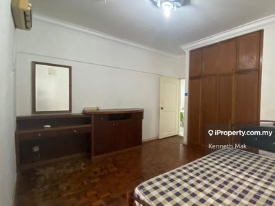 Frinza Court Apartment, Jb Town, Fully Furnished, 24hrs G&G, Freehold