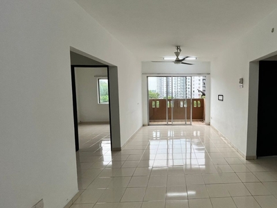 Laguna Biru 1 Apartment / Rawang / Basic Unit / Block F / Carpark / With Lift / Rent / Sewa