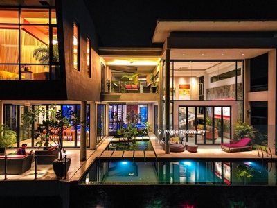 Luxurious Modern Bungalow House