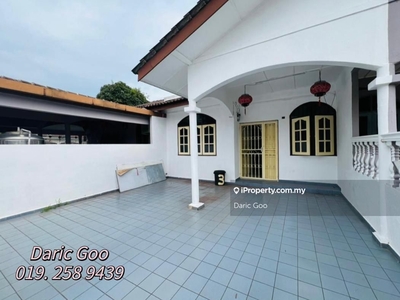 Single Storey Terrace At Pokok Mangga Melaka.