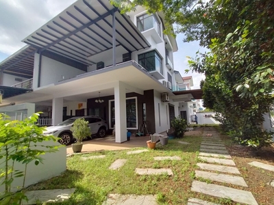 Stunning 2.5 Storey Corner Terrace at Sapphire Mutiara Mas Mutiara Rini For Sale