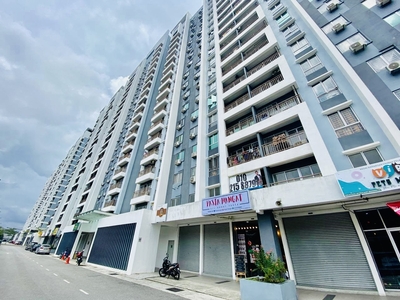 Partial Furnished! Apartment Service Sentrovue, Bandar Puncak Alam