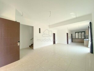 Gated guarded nada Alam exclusive corner lot