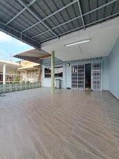 Taman Peringgit Jaya - Rumah Teres Setingkat Renovated