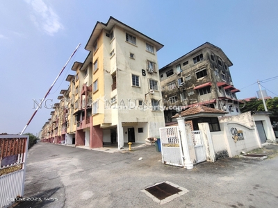 Apartment For Auction at Pangsapuri Pasir Puteri