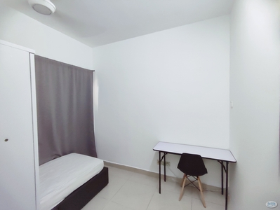 Budget single room at Pelangi utama condominium