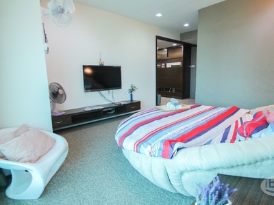 CHILL & COMFY ROOM Private Master Room at East Lake Residence, Seri Kembangan