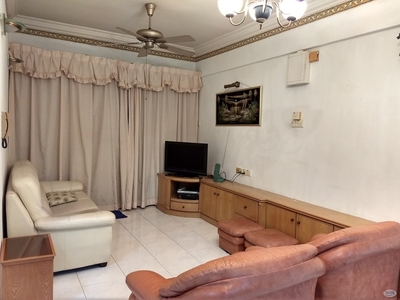 Epark Furnished Master room Share bathroom included utilities FEMALE ONLY