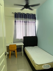 [Female Only] Private Single Room at Sunway Lagoon View - Next to Sunway Uni / 7 mins walk to Monash University
