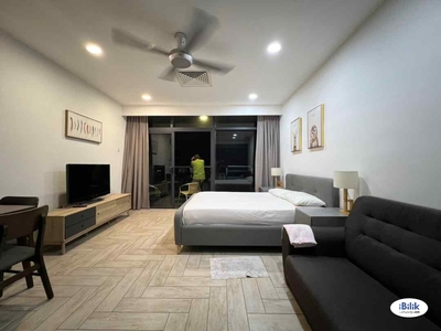 Fully Furnished Balcony Studio Empire City Damansara For Rent
