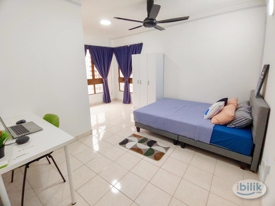 Fully-Furnished Master Room with Private Bathroom for Rent at Palm Spring Kota Damansara
