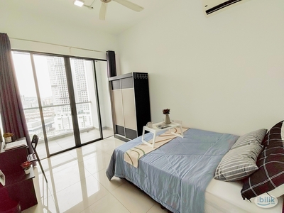 Fully-Furnished Middle Room Queen bed with Balcony & AirCond for Rent at SkyVille 8, Old Klang Road