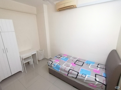 (Low Deposit) Single Room at SURIAMAS Condominium