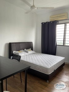 Middle Room at Bandar Sunway, Suriamas Condo - opposite Sunway Pyramid