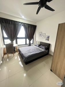 Middle Room with Big Window at M Vertica KL City Residences, Cheras