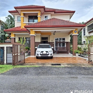2 Storey Bungalow Partly Furnished Renovated Hot Area