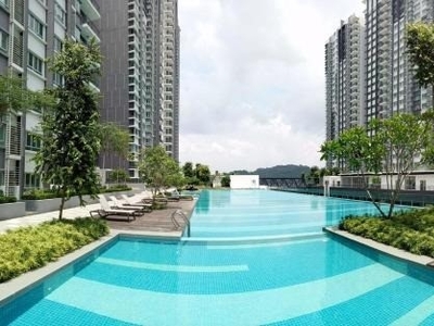 Bangi Condo [ High Cash Back up to 50k ] 3Bed + 2Bath only RM3xxk