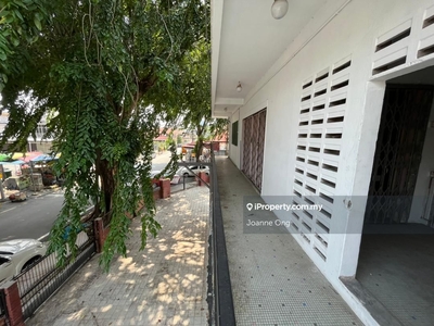 Corner lot 2-sty Bungalow,Section 1 PJ Old Town,Petaling Jaya for Rent