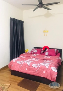 [Female-only] Middle Room at Titiwangsa Sentral Condo, near HKL, LRT, MRT, and Monorail