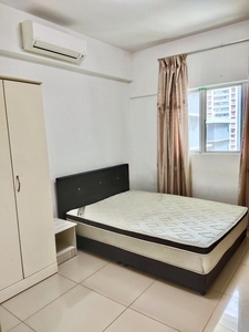 Medium Room Bukit Jalil Female Unit for Rent
